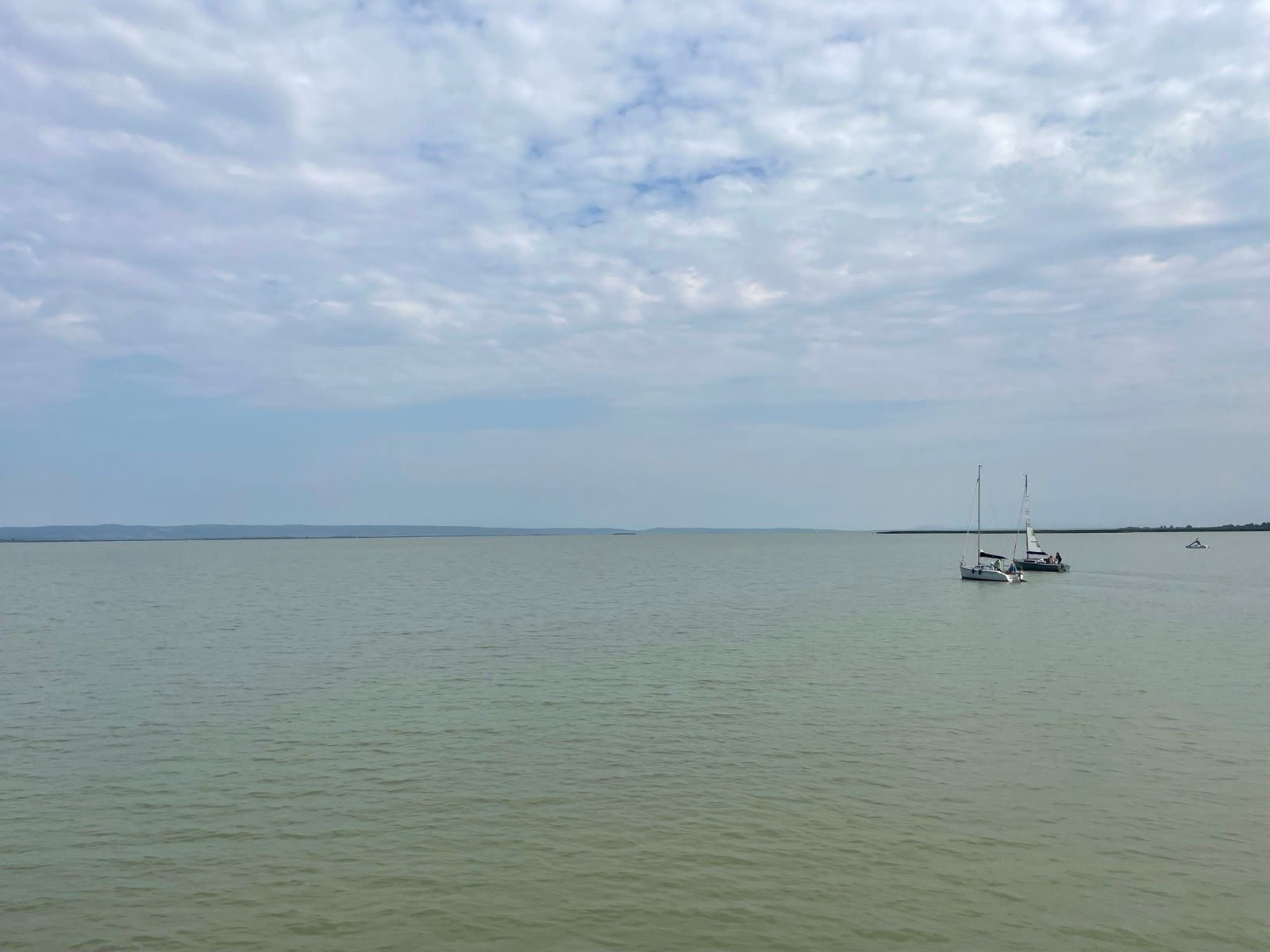 Loď na jazere Neusiedlersee