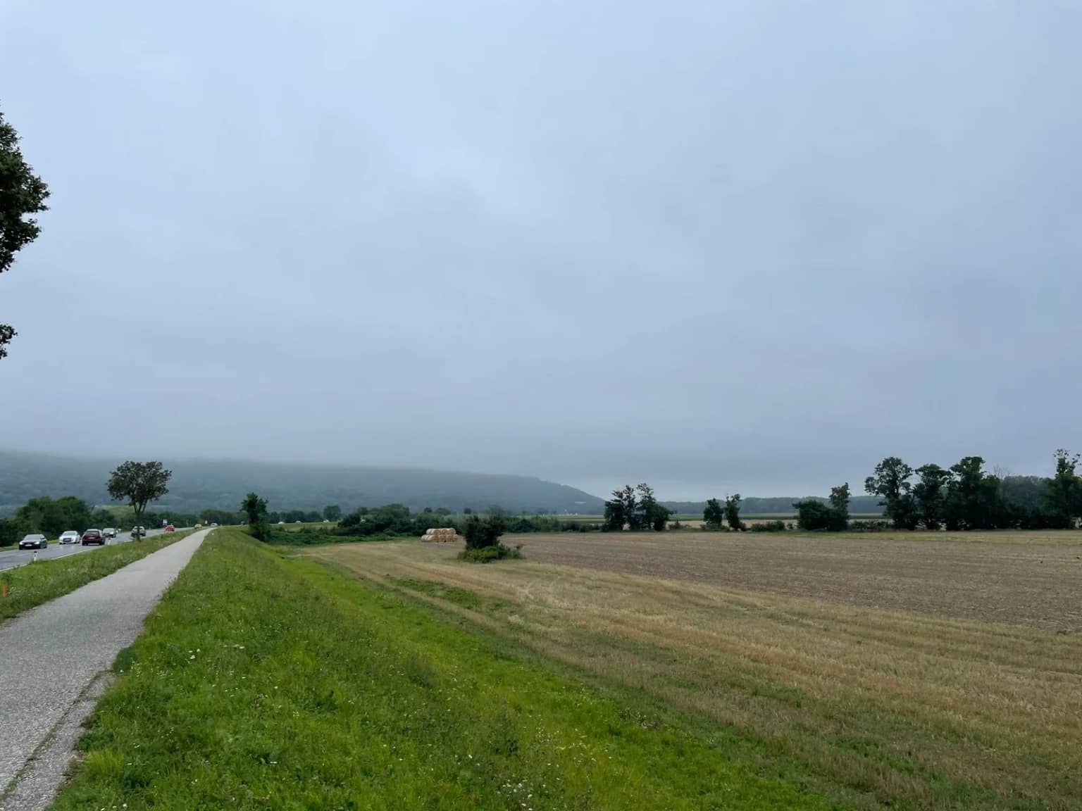 Pole pri začiatku trasy