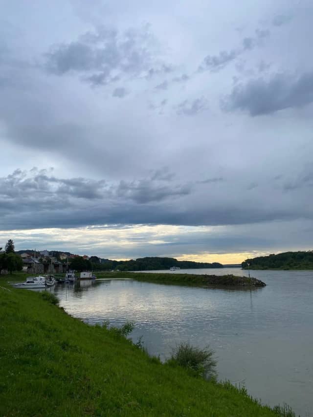 1-hainburg