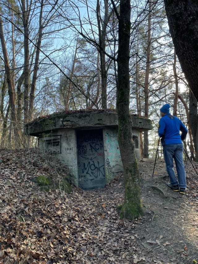 1 bunker
