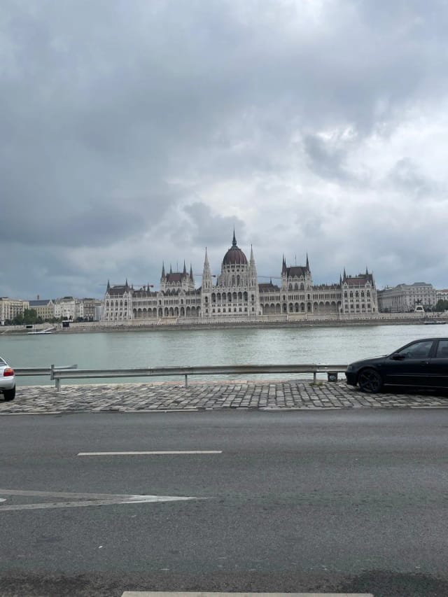 4 parlament