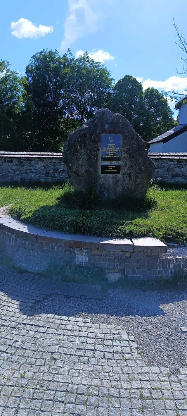 2 pamatnik