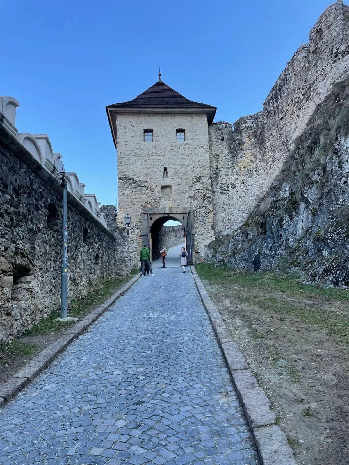 Brána na Trenčiansky hrad