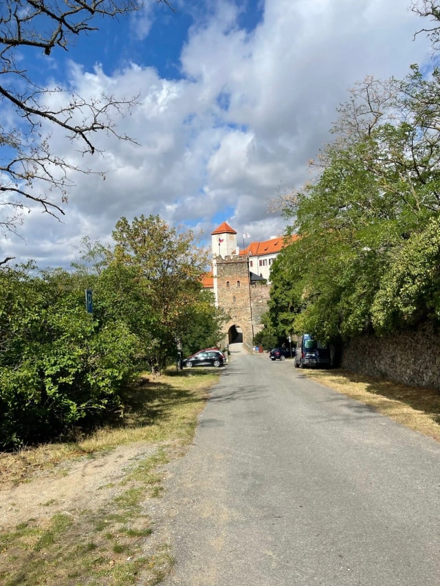 1 hrad